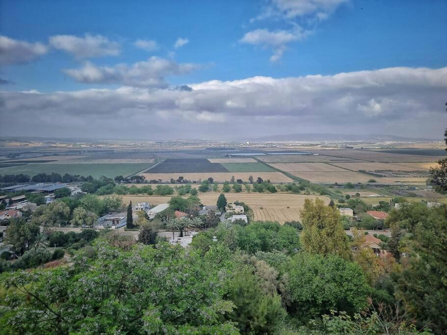 Appartement על קצה ההר à Yoqne'am Extérieur photo